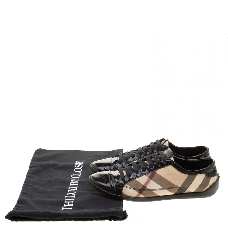 مملوكة مسبقًا Burberry Beige/Black Nova Check PVC and Patent Leather Sneakers Size 39