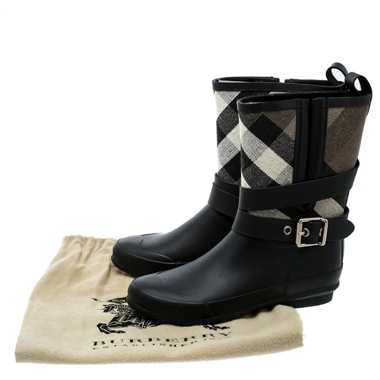 Pre Owned Burberry Black NovaCheck Detail Belted Rain Boots Size 35