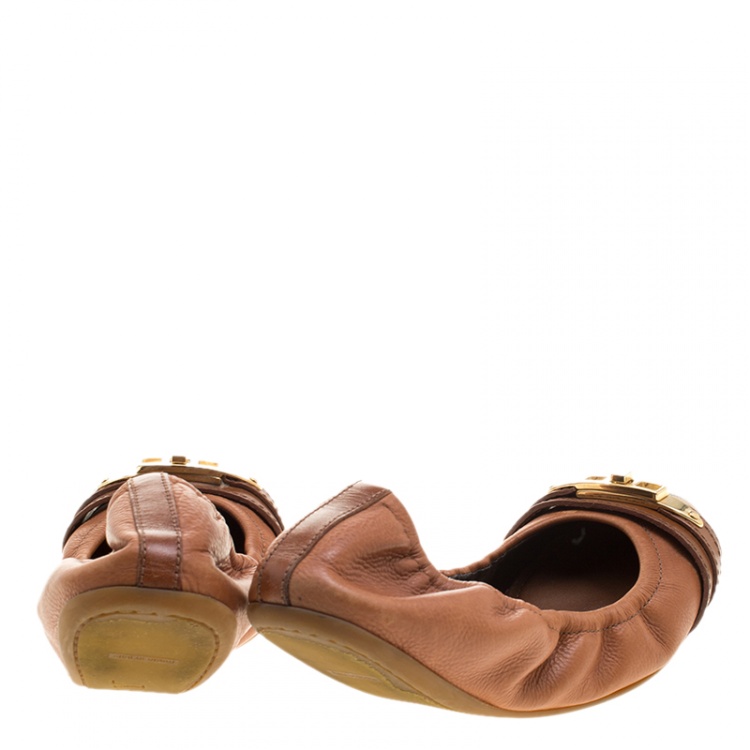 مملوكة مسبقًا Burberry Brown Leather and Nova Check Canvas Drayton Twistlock Scrunch Ballet Flats Size 36