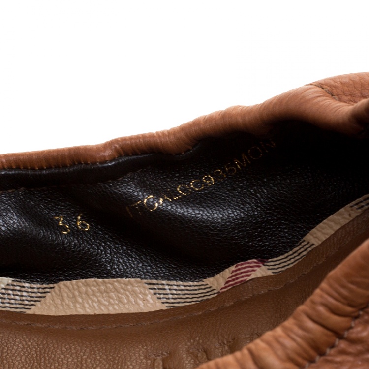 مملوكة مسبقًا Burberry Brown Leather and Nova Check Canvas Drayton Twistlock Scrunch Ballet Flats Size 36