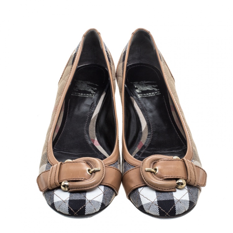 Pre Owned Burberry Beige Quilted Novacheck Canvas and Leather Buckle Detail Ballet Flats Size 39