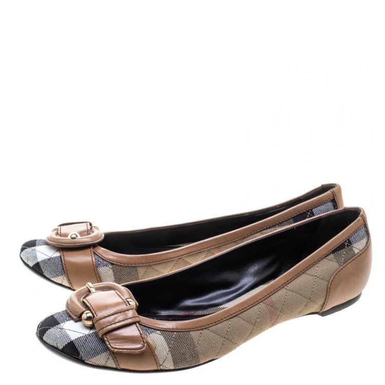 Pre Owned Burberry Beige Quilted Novacheck Canvas and Leather Buckle Detail Ballet Flats Size 39