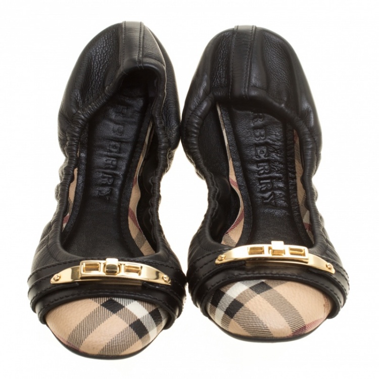 Pre Owned Burberry Black Leather and Nova Check PVC Drayton Twistlock Ballet Flats Size 36