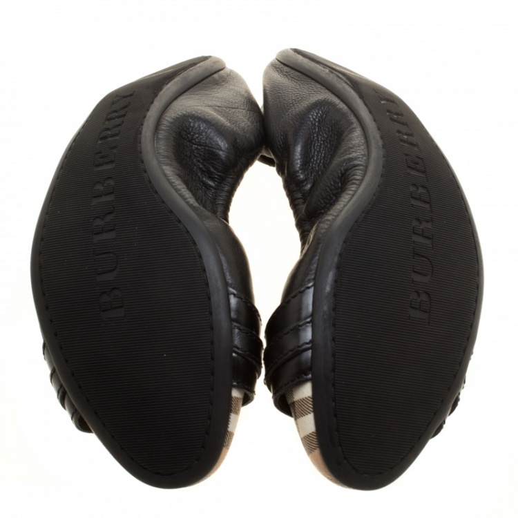 Pre Owned Burberry Black Leather and Nova Check PVC Drayton Twistlock Ballet Flats Size 36