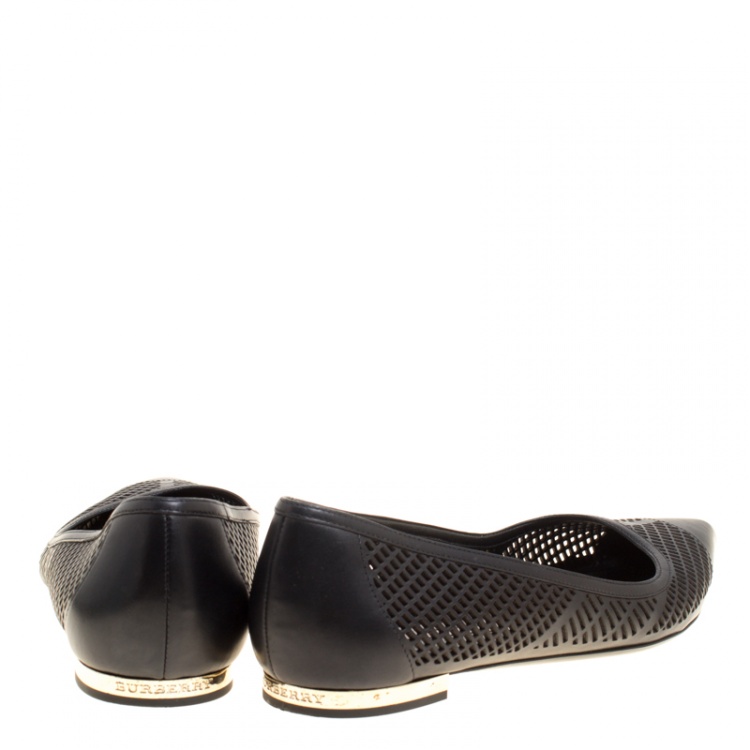 Pre Owned Burberry Black Laser Cut Leather Bradshaw Pointed Toe Flats Size 39