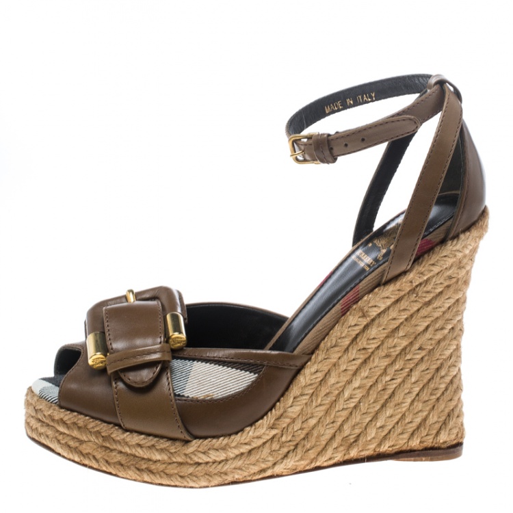 【関税込み】BURBERRY 'Peep' sandals Burberry Women's Peep High Heel Slide Sandals | Bloomingdale's