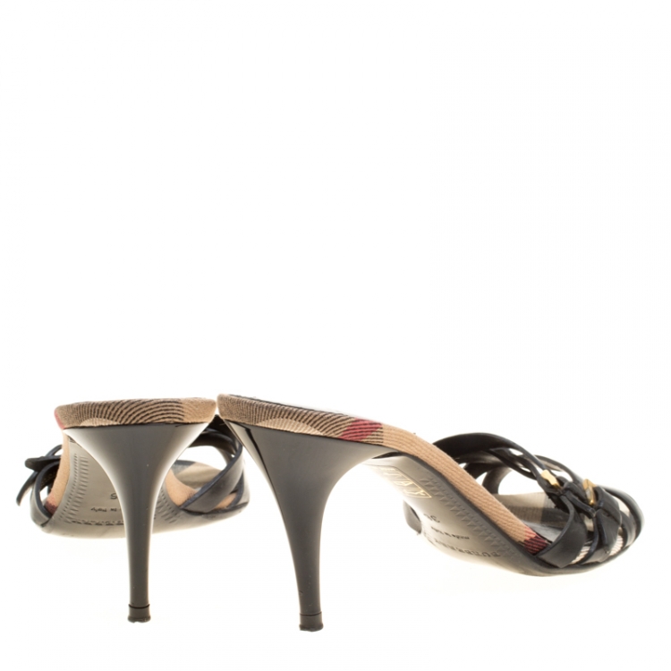 مملوكة مسبقًا Burberry Black Leather Cross Strap Slides Size 36