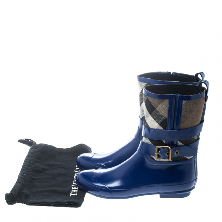 Pre Owned Burberry Beige House Check Canvas and Blue Rubber Rain Boots Size 39