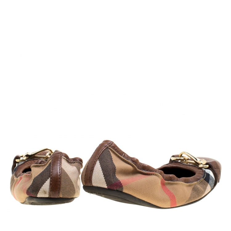 Pre Owned Burberry Beige/Brown Canvas and Leather Shipley Ballet Flats Size 35
