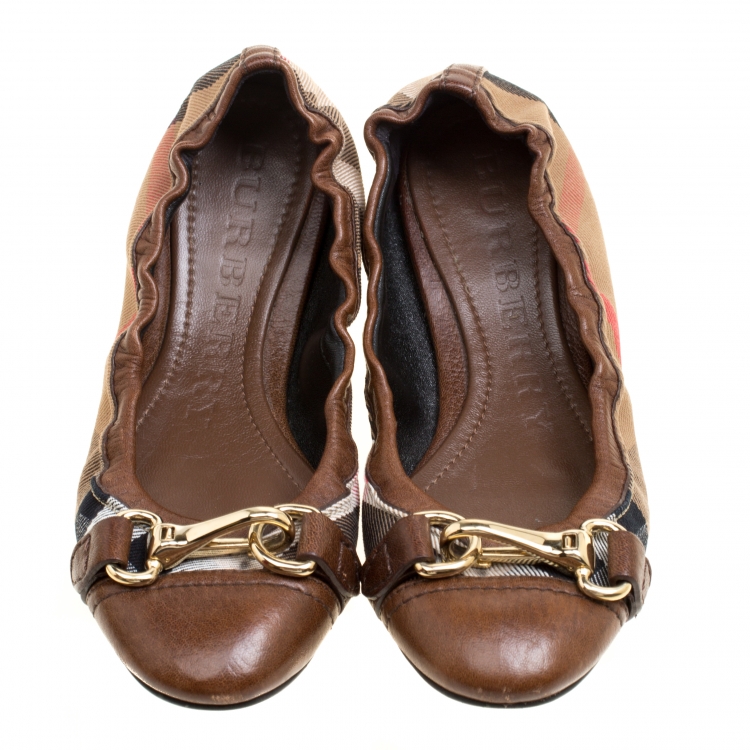 Pre Owned Burberry Beige/Brown Canvas and Leather Shipley Ballet Flats Size 35