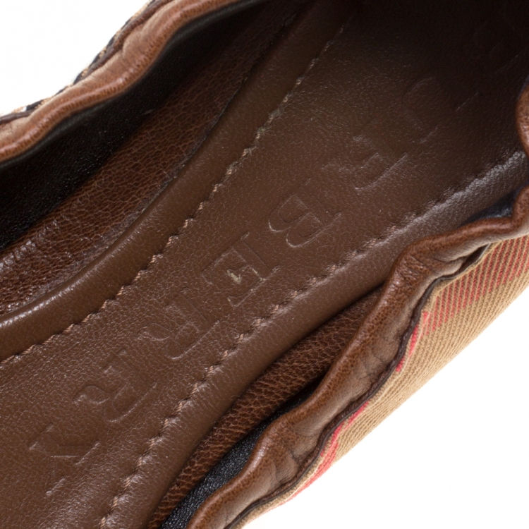 Pre Owned Burberry Beige/Brown Canvas and Leather Shipley Ballet Flats Size 35
