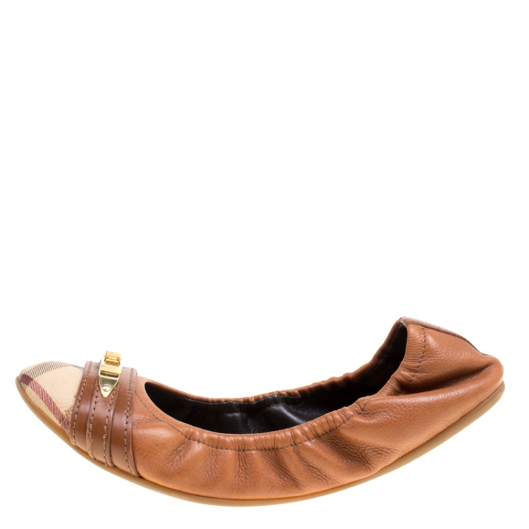 Pre Owned Burberry Brown Leather and Nova Check Canvas Drayton Twistlock Scrunch Ballet Flats Size 38.5