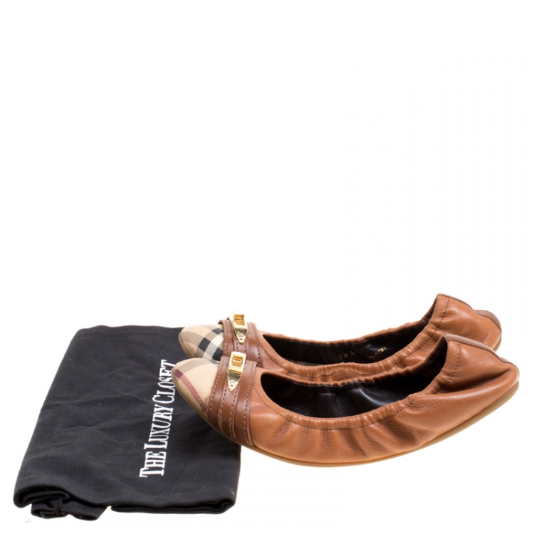 Pre Owned Burberry Brown Leather and Nova Check Canvas Drayton Twistlock Scrunch Ballet Flats Size 38.5