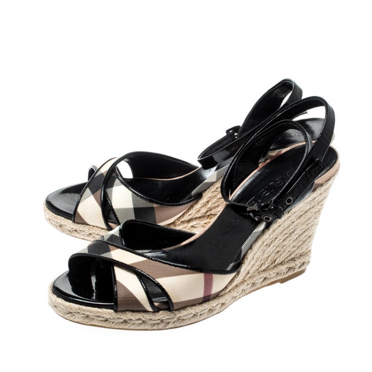 مملوكة مسبقًا Burberry Black Patent Leather And Novacheck Canvas Espadrille Wedge Sandals Size 37