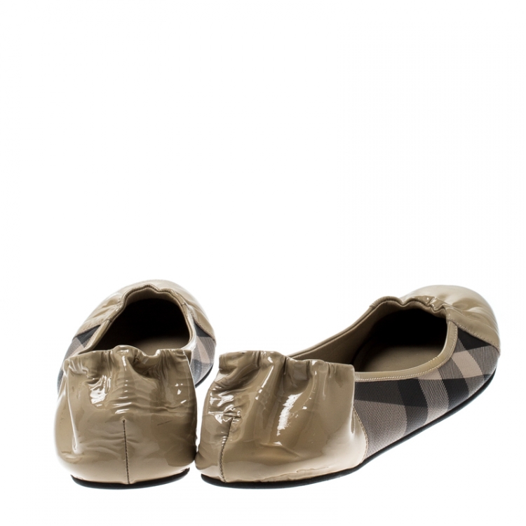 Pre Owned Burberry Patent Leather And Nova Check Canvas Scrunch Ballet Flats Size 41