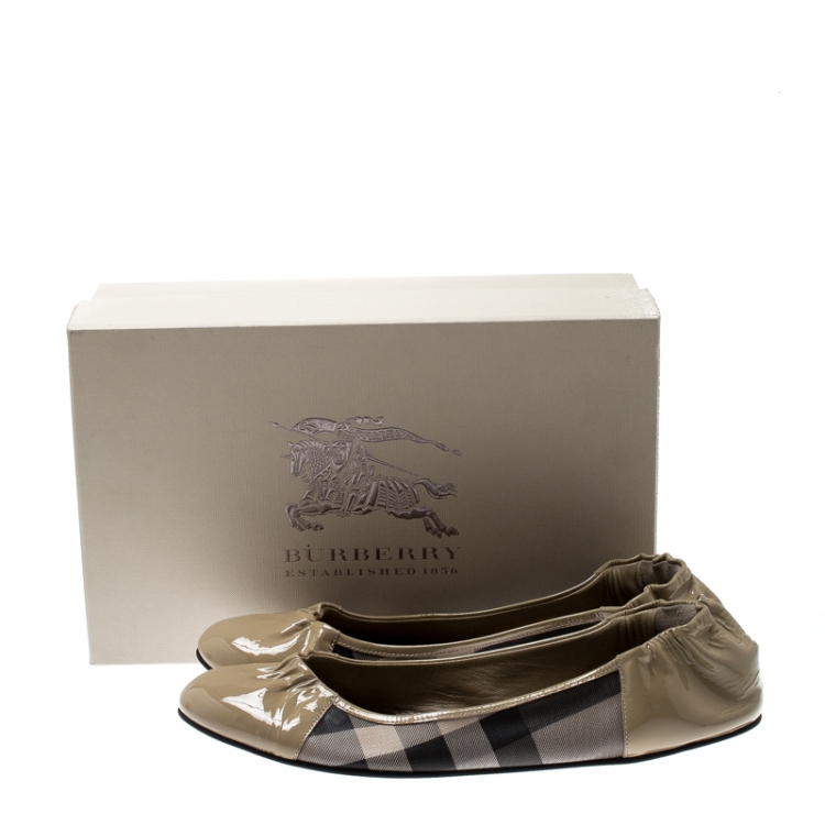 Pre Owned Burberry Patent Leather And Nova Check Canvas Scrunch Ballet Flats Size 41