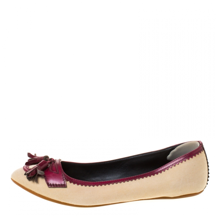 Pre Owned Burberry Beige and Burgundy Canvas and Leather Tassel Ballet Flats Size 38.5
