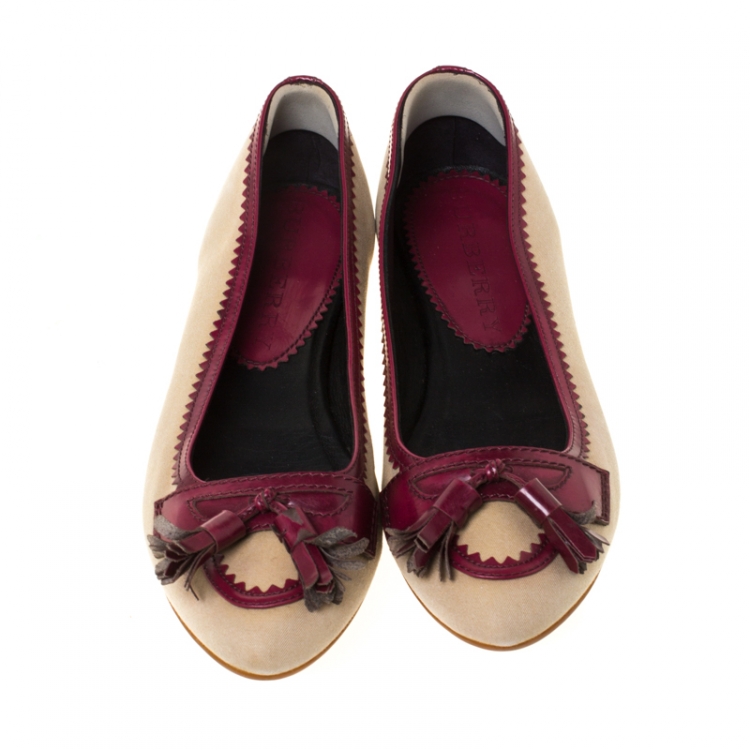Pre Owned Burberry Beige and Burgundy Canvas and Leather Tassel Ballet Flats Size 38.5