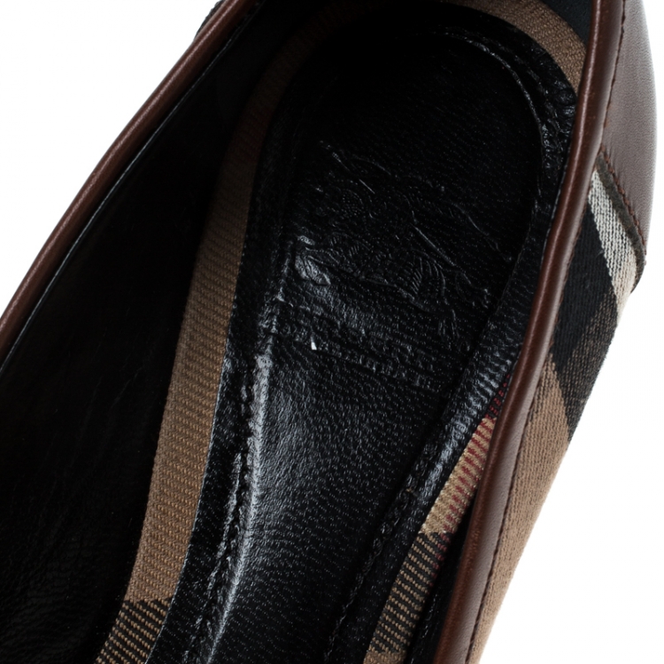 Pre Owned Burberry Brown Housecheck Canvas and Leather Pointed Toe Buckle Pumps Size 39.5