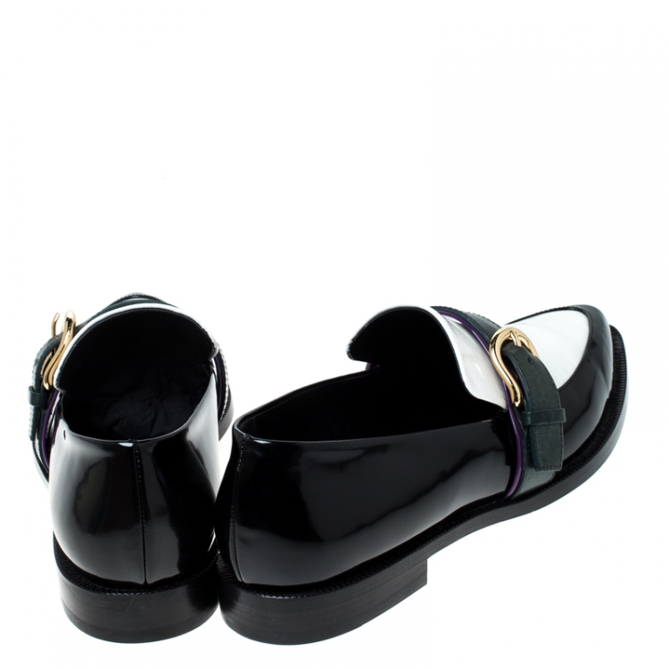 Pre Owned Burberry Monochrome Leather Buckle Slip On Loafers Size 39.5