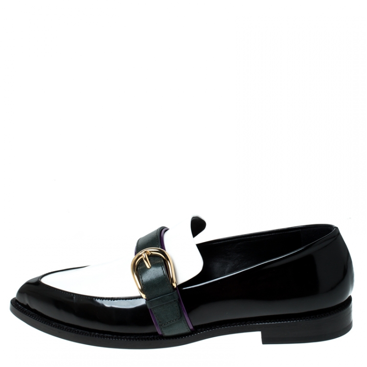 Pre Owned Burberry Monochrome Leather Buckle Slip On Loafers Size 39.5