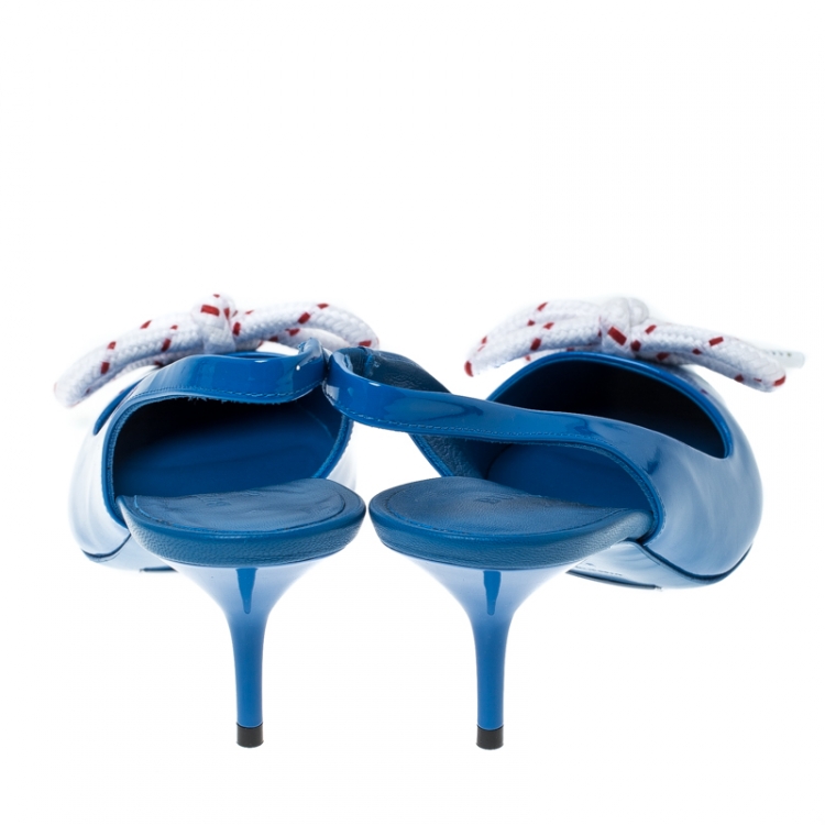 مملوكة مسبقًا Burberry Blue Patent Leather Fink Slingback Sandals Size 37.5