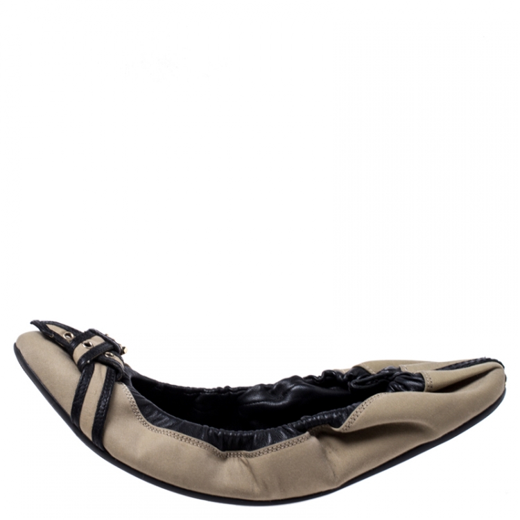 Pre Owned Burberry Khaki Canvas Buckle Detail Scrunch Ballet Flats Size 39