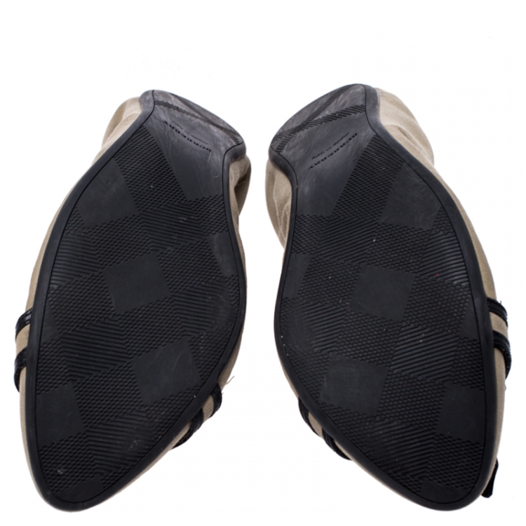 Pre Owned Burberry Khaki Canvas Buckle Detail Scrunch Ballet Flats Size 39