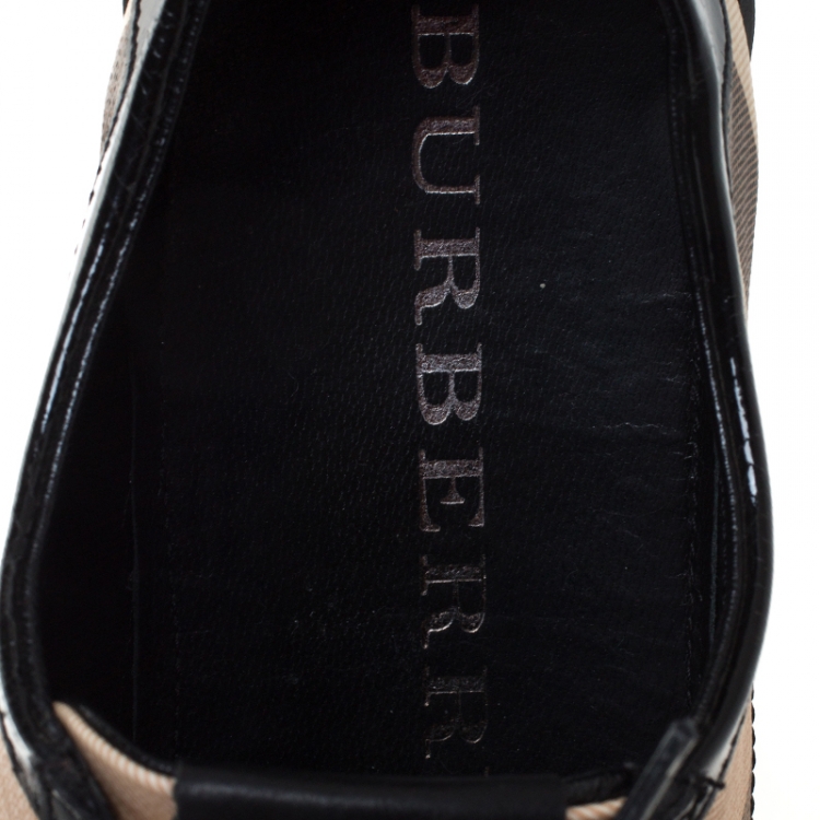 Pre Owned Burberry Beige/Black Nova Check PVC and Patent Leather Lace Low Top Sneakers Size 41