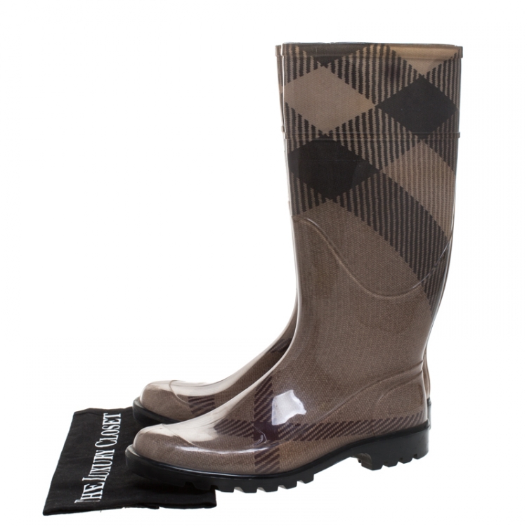 Pre Owned Burberry Beige/Brown Rubber Rain Boots Size 40