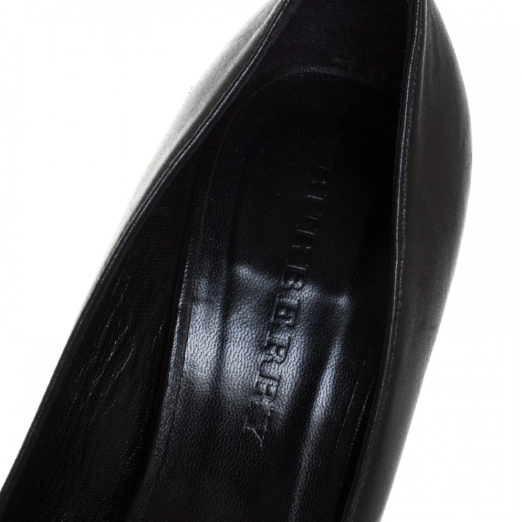 Pre Owned Burberry Black/Beige Check Canvas And Leather HC Twist Lock Firbank85 Pumps Size 37.5