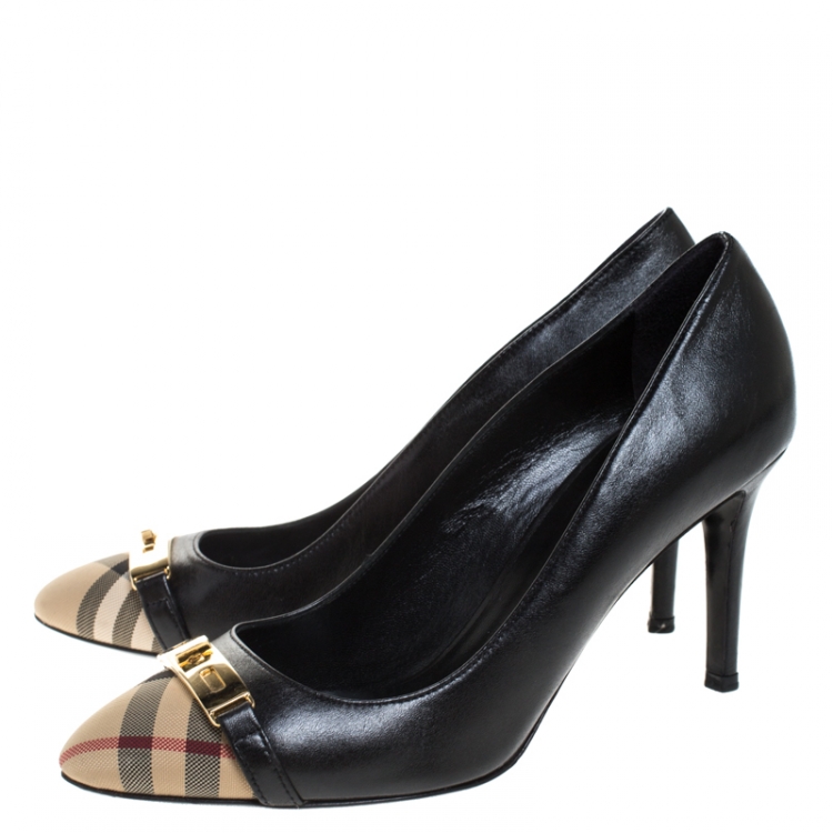 Pre Owned Burberry Black/Beige Check Canvas And Leather HC Twist Lock Firbank85 Pumps Size 37.5