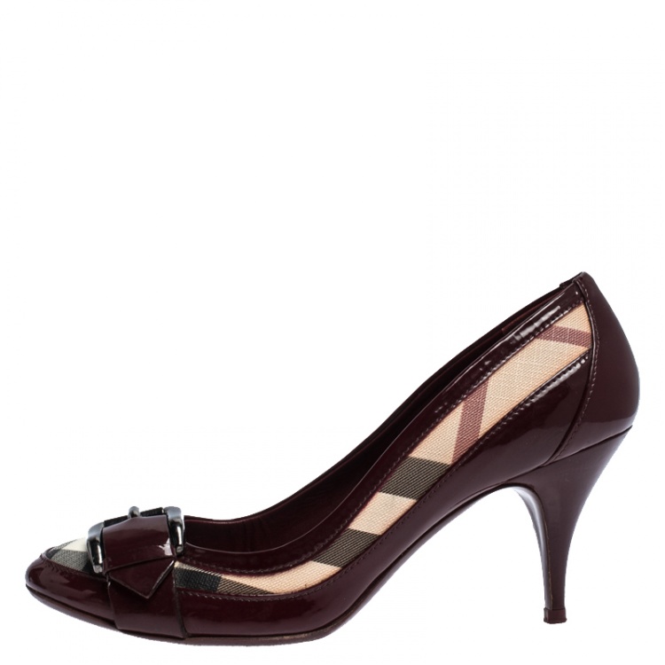 Pre Owned Burberry Burgundy/Beige House Check Canvas and Patent Leather Buckle Peep Toe Pumps Size 40