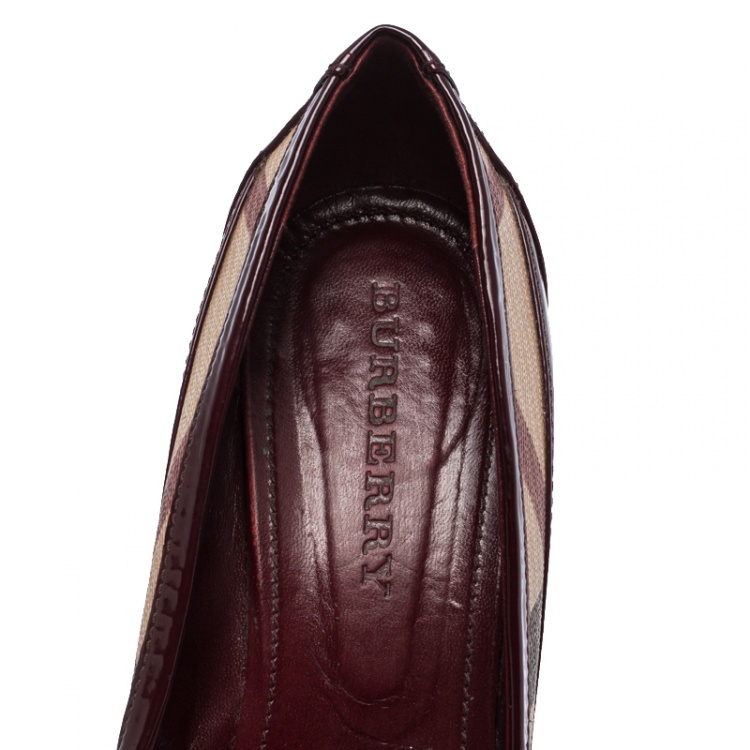 Pre Owned Burberry Burgundy/Beige House Check Canvas and Patent Leather Buckle Peep Toe Pumps Size 40