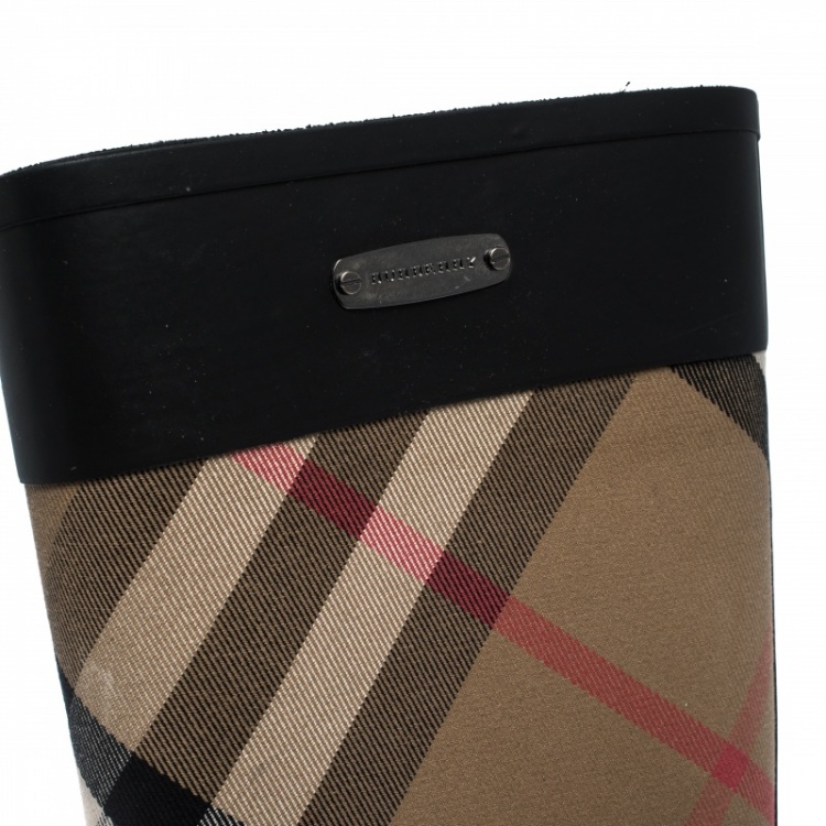 Pre Owned Burberry Black/Beige House Check Fabric And Rubber Clemence Rain Boots Size 39