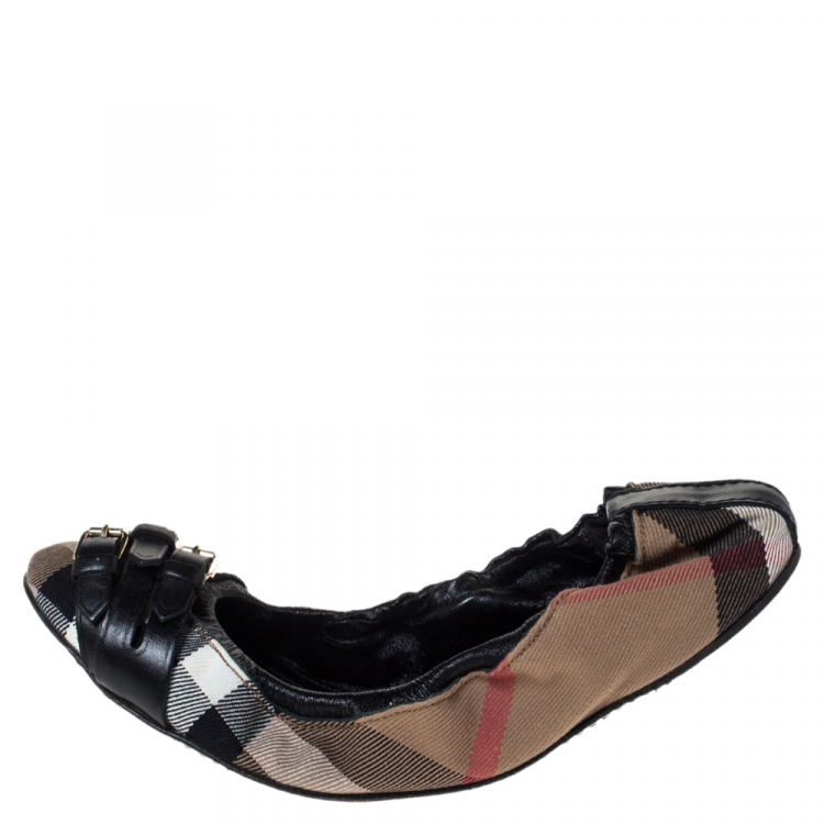 Pre Owned Burberry Novacheck Canvas and Leather Buckle Scrunch Ballet Flats Size 38.5
