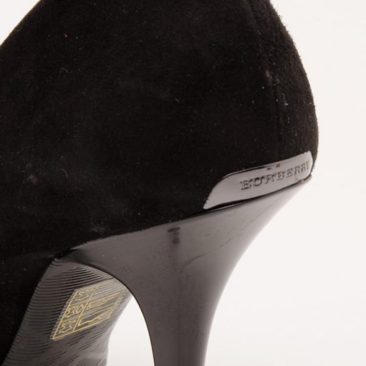 Pre Owned Burberry Black Suede Twisted Peep Toe Pumps Size 36