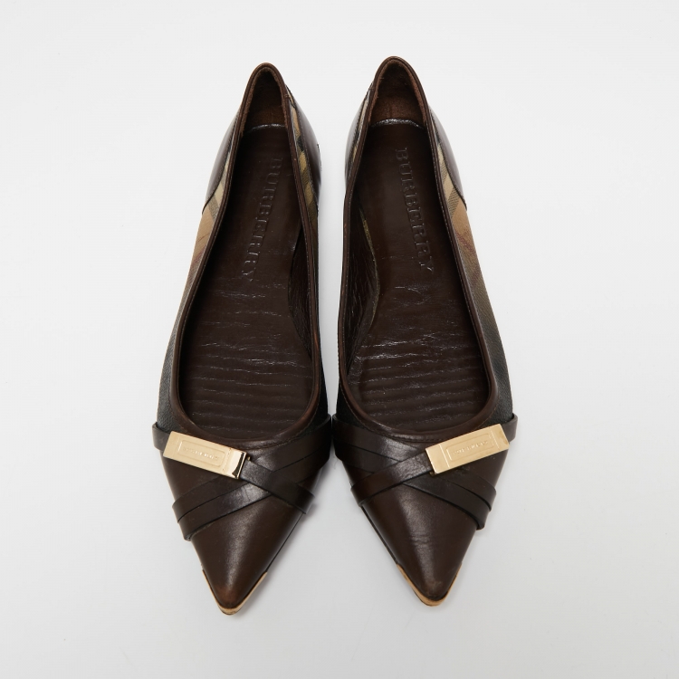Pre Owned Burberry Brown/Beige Leather and Nova Check Canvas Pointed Toe Ballet Flats Size 39