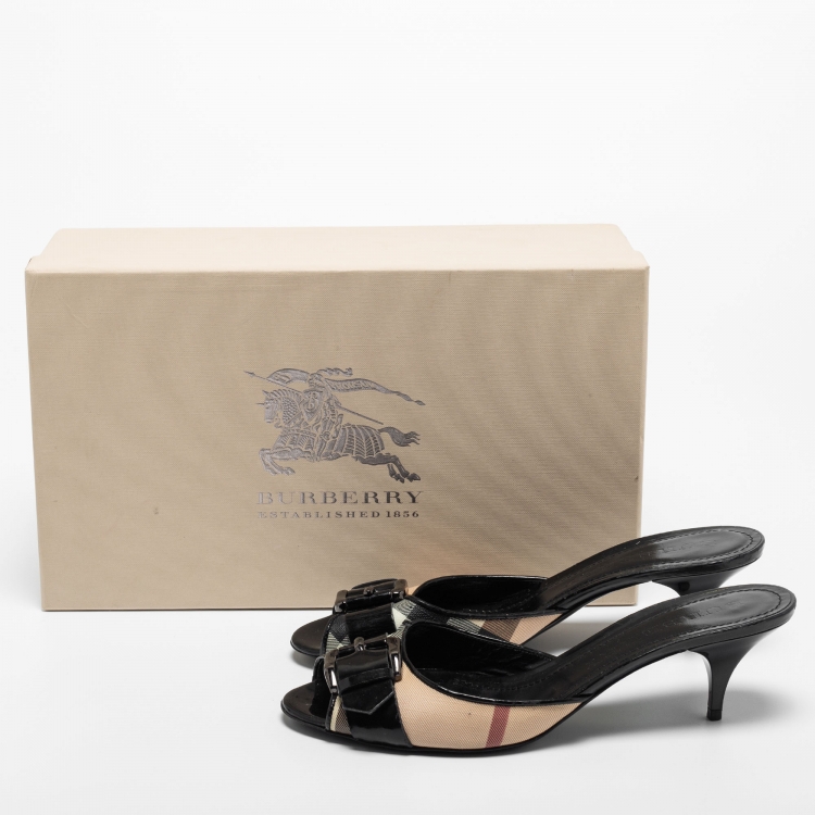 Pre Owned Burberry Black/Beige Coated Canvas and Leather Buckle Slide Sandals Size 40