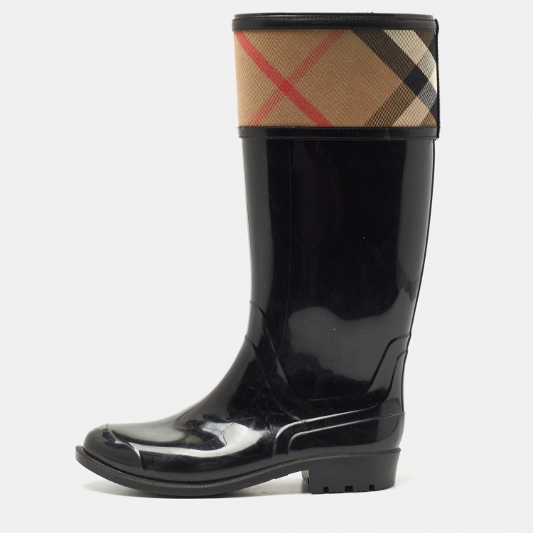 Pre Owned Burberry Black/Beige Rubber and Canvas Rain Boots Size 37