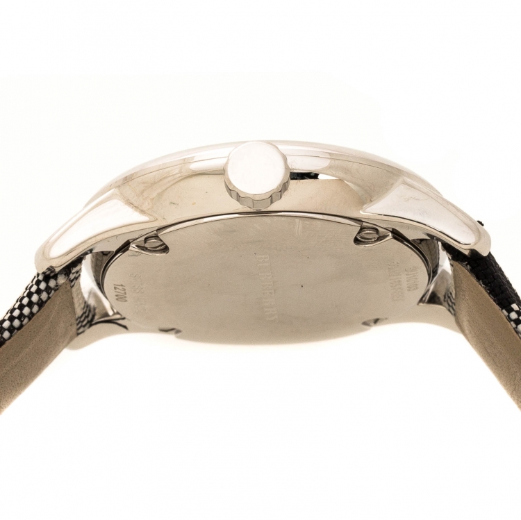 Pre Owned Burberry Cream Stainless Steel The classic Horseferry Check BU10103 Women's Wristwatch 32 mm