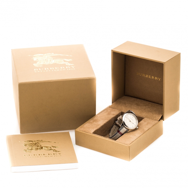 Pre Owned Burberry Cream Stainless Steel The classic Horseferry Check BU10103 Women's Wristwatch 32 mm