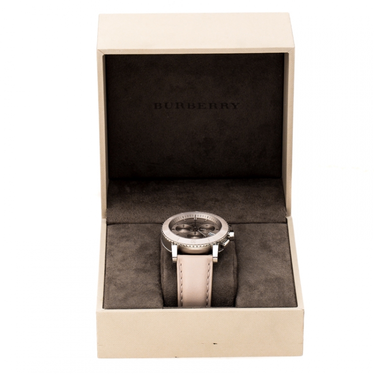 Pre Owned Burberry Beige Stainless Steel Classic BU9702 Women's Wristwatch 39 mm
