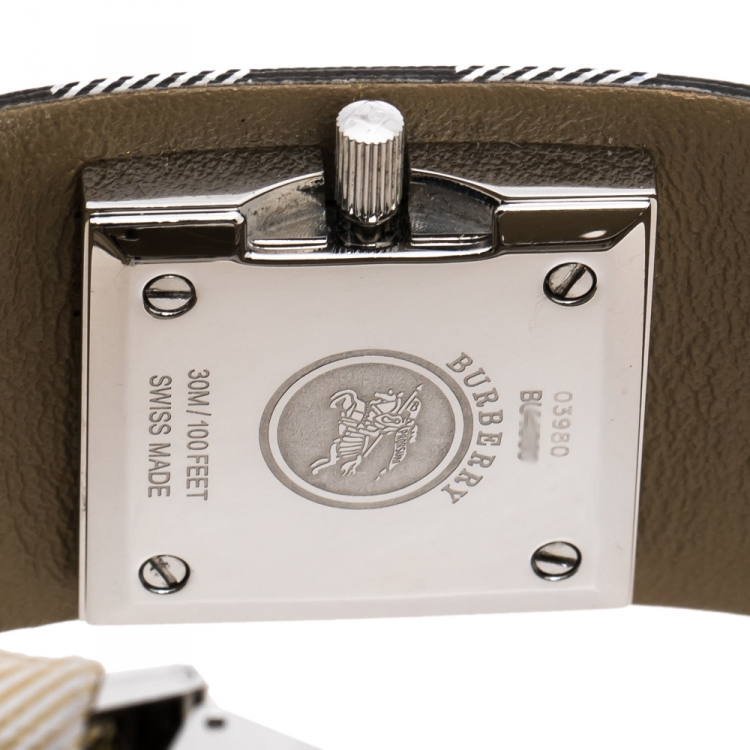 Pre Owned Burberry White Stainless Steel Canvas Signature Nova Check BU4000 Women's Wristwatch 22 mm