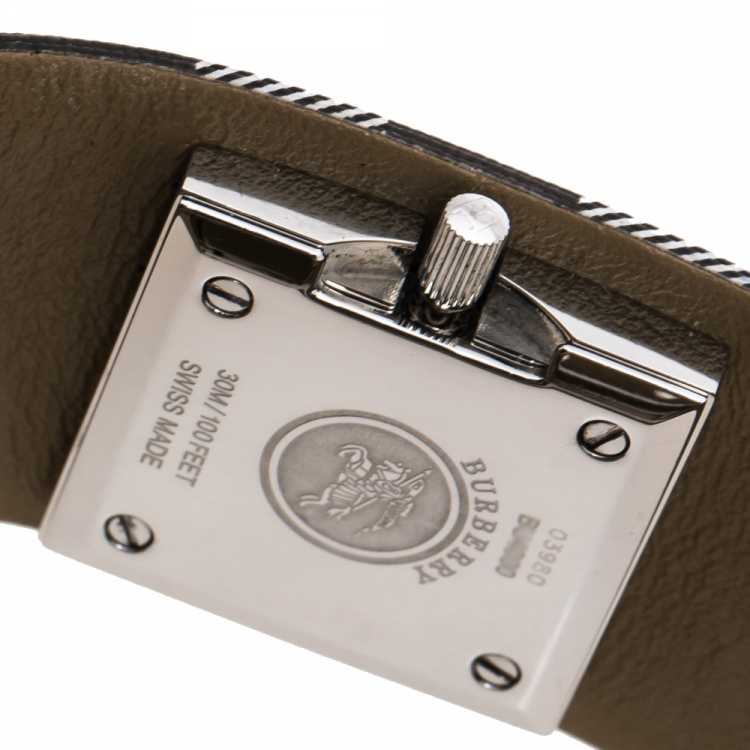 Pre Owned Burberry White Stainless Steel Canvas Signature Nova Check BU4000 Women's Wristwatch 22 mm