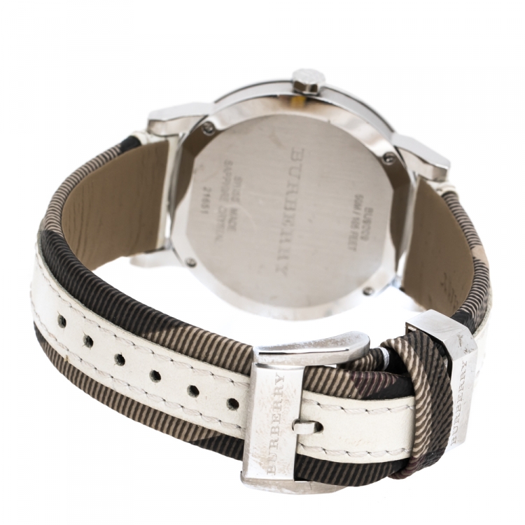 Pre Owned Burberry Grey Stainless Steel Classic BU9009 Women's Wristwatch 38 mm