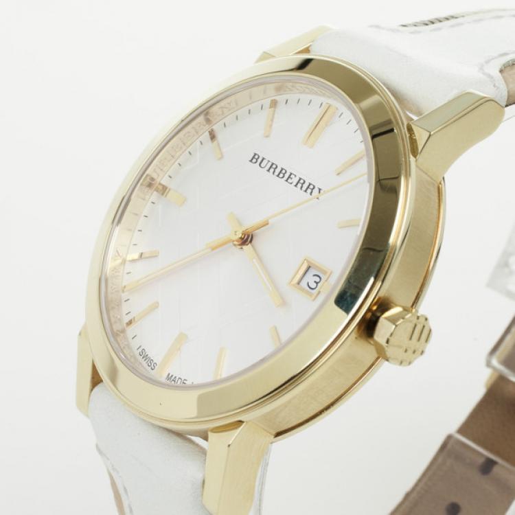 Pre Owned Burberry Nova Check Leather Gold Plated Womens Wristwatch 38 MM