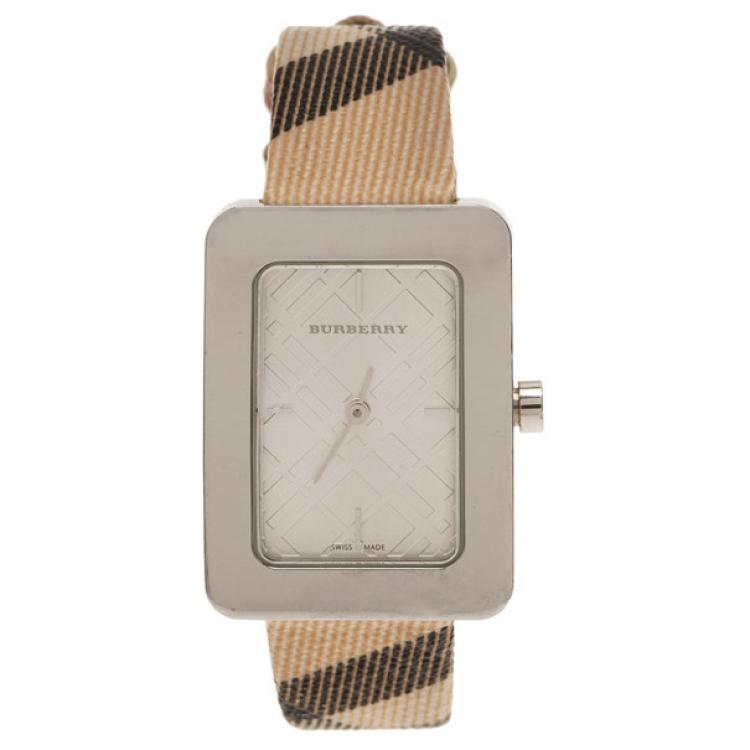 Pre Owned Burberry Silver Stainless Steel 10247/BU1154 Women's Wristwatch 25MM