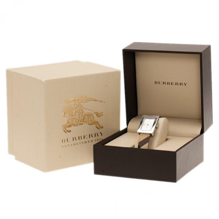Pre Owned Burberry Silver Stainless Steel 10247/BU1154 Women's Wristwatch 25MM
