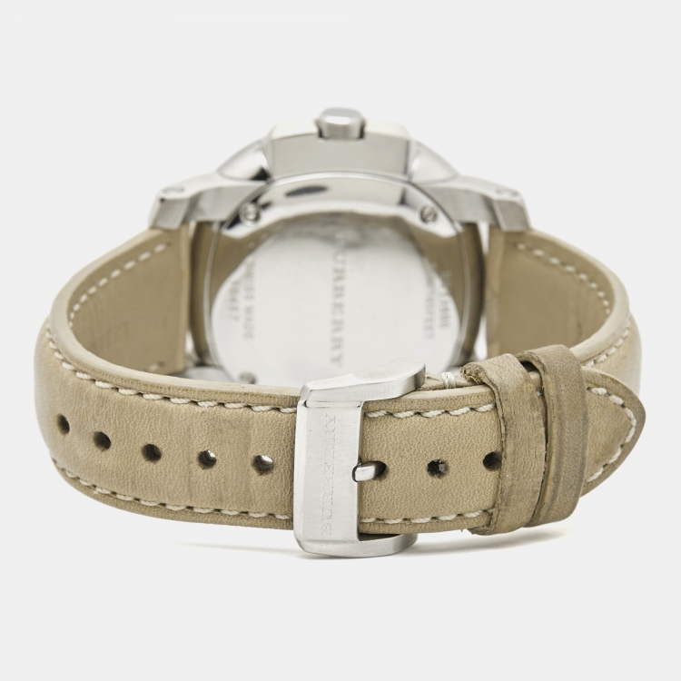 Pre Owned Burberry Champagne Stainless Steel Leather The Britain BBY1500 Women's Wristwatch 38 mm